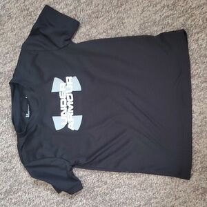 Under armour top size 6